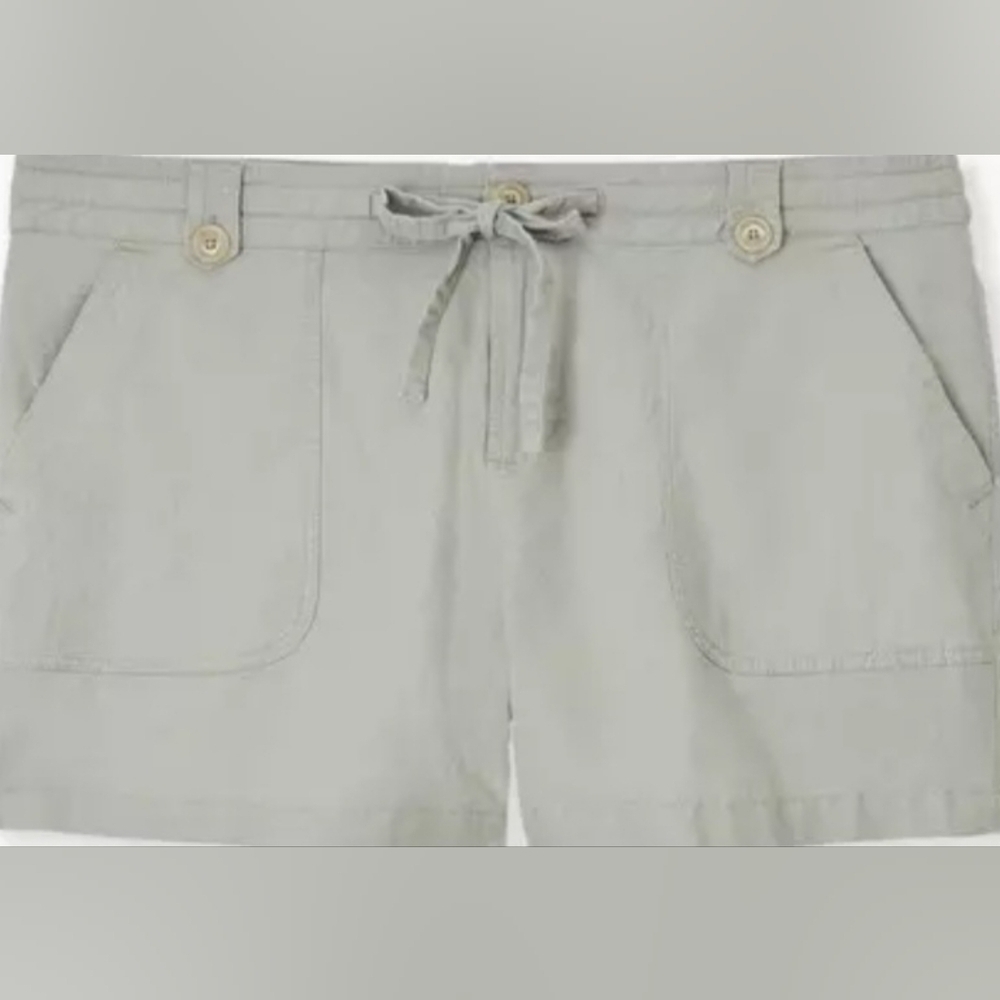 TORRID 5" PULL-ON LINEN BLEND MID-RISE SHORT. SIZE 26. SEAGRASS.